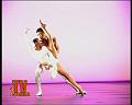 Paula F & Humberto M performen  A whole new world